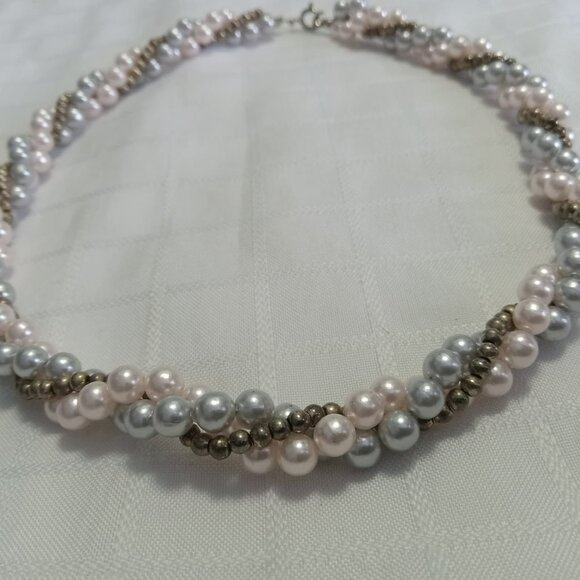 VINTAGE 1940's FAUX PEARL NECKLACE CHOKER WITH TWISTED STRANDS - Picture 3 of 3